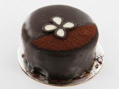 MQ INDV 3.5 Flourless Chocolate Cake